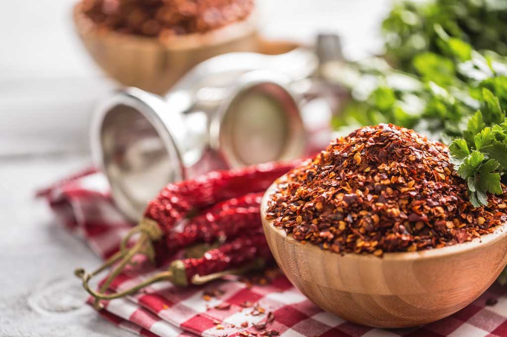 Dal peperoncino alla pasta artigianale: simboli della Calabria in tavola