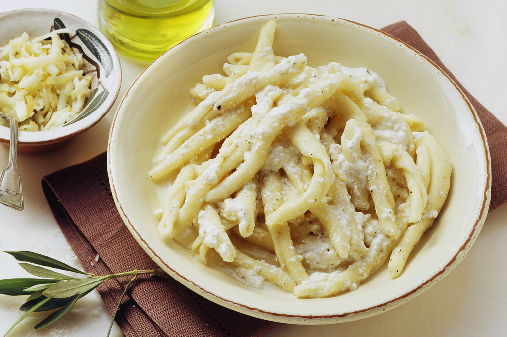 Filei con ricotta fresca e tartufo nero